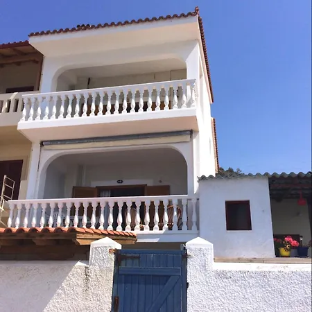 Σπίτι διακοπών Traditional Maisonette House On The Sea Shore