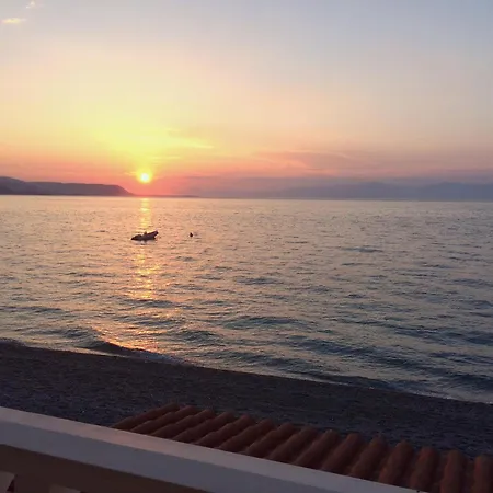 Traditional Maisonette House On The Sea Shore Σπίτι διακοπών