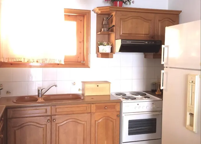 Traditional Maisonette House On The Sea Shore Tatil Evi Dhervénion