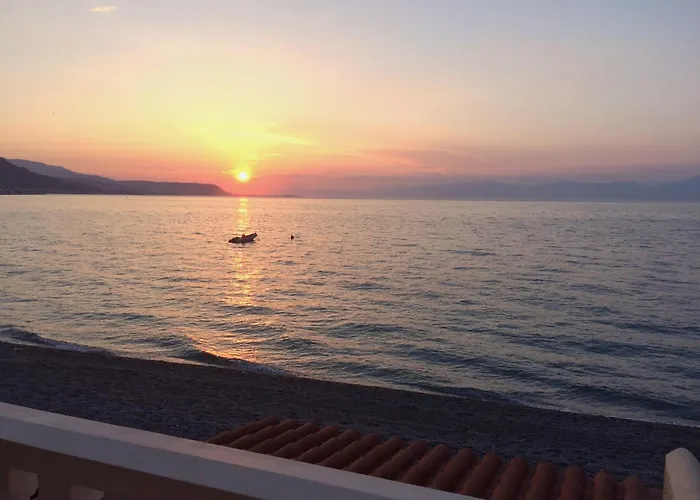 Traditional Maisonette House On The Sea Shore Σπίτι διακοπών