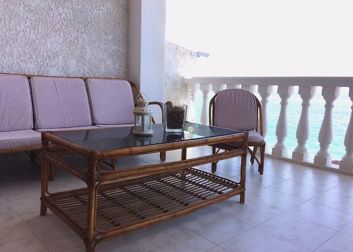 Traditional Maisonette House On The Sea Shore Tatil Evi Dhervénion